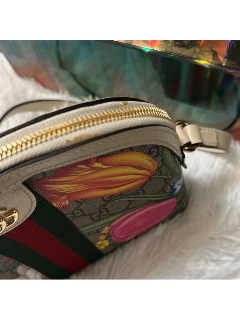 Gucci Floral GG Supreme Canvas Small Shoulder Bag — Multicolor - Picture 3 of 13